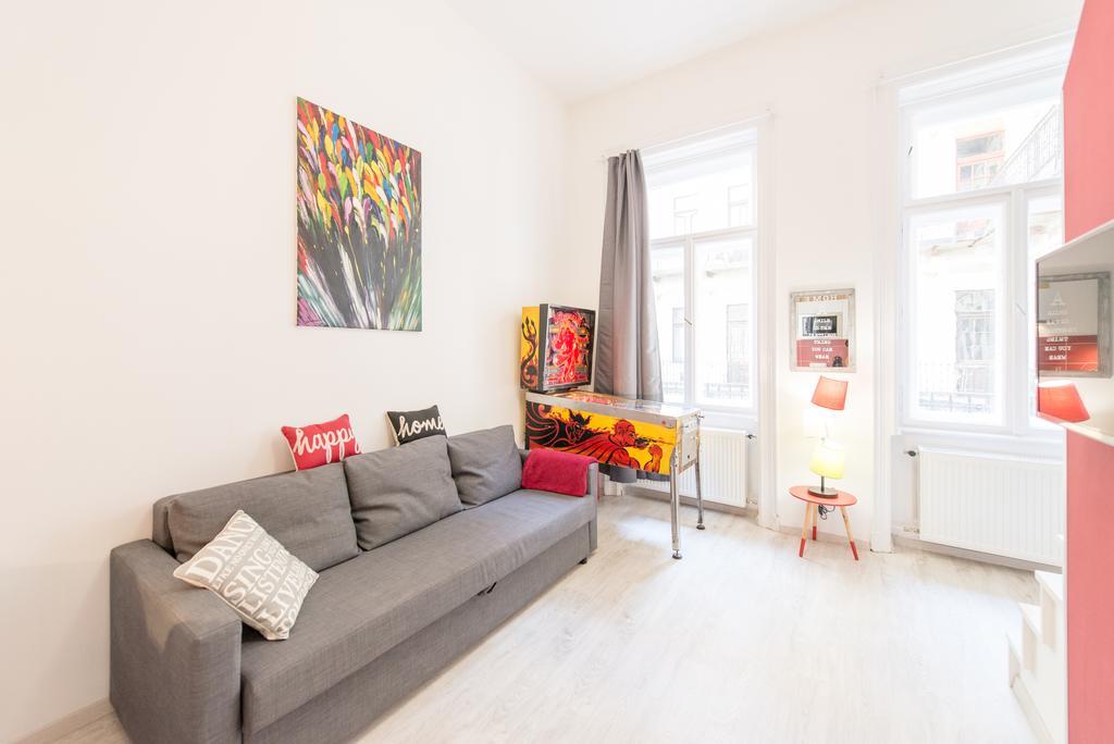 Happy Home Fox - Apartment With Free Pinball Machine Budapest Exterior photo